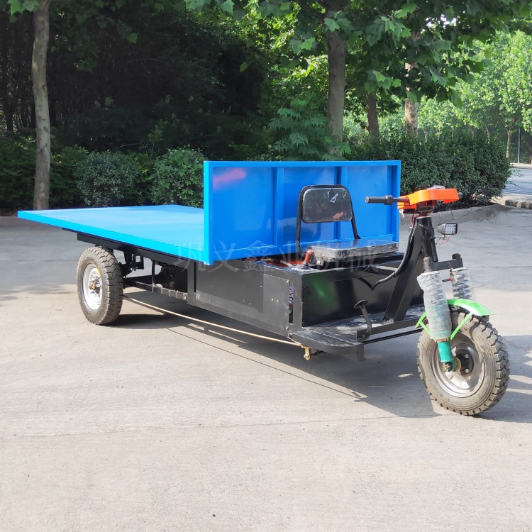 我廠三輪電動(dòng)平板車(chē)搭載新能源電池用戶(hù)滿(mǎn)意使用方便
